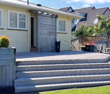 51 Mabey Road, Avalon - Photo 2