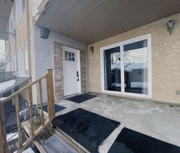 123 32 Ave NW, Calgary - Photo 2