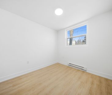 For Lease - 23 Downes Ave Avenue Unit# 106, Prince Edward County, O... - Photo 2