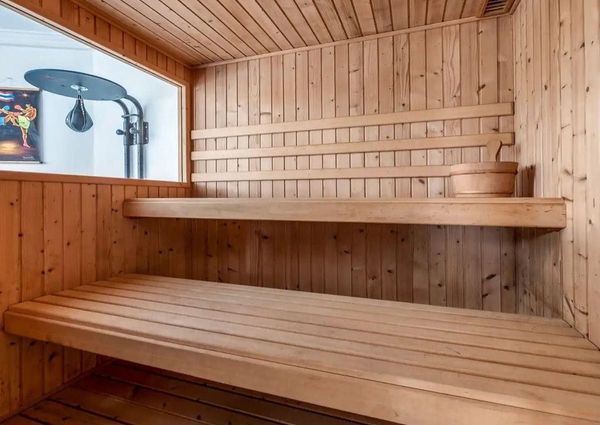 6 bedroom luxury Villa for rent in Marbella Del Este, Spain