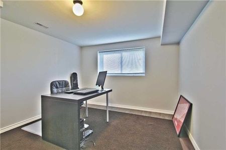 For Lease - 208 Pine Cove Road, Burlington, Ontario - Photo 3