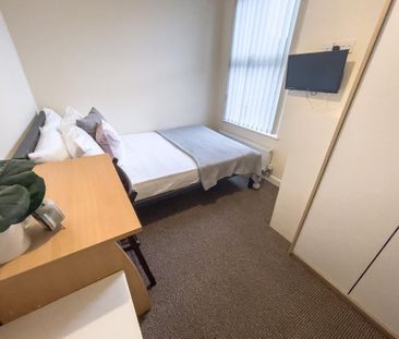 4 bedroom terraced house to rent - Photo 2