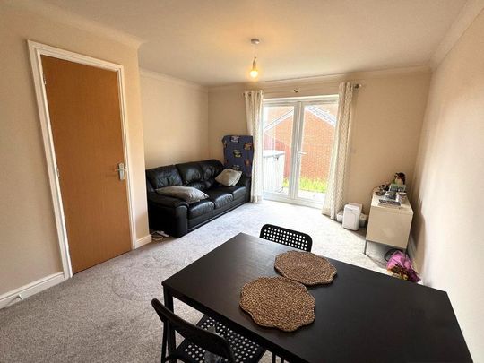 2 bedroom semi-detached house to rent - Photo 1