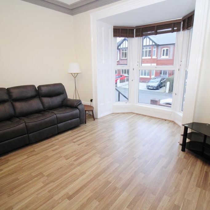 1 bedroom in a house share to rent - Photo 1