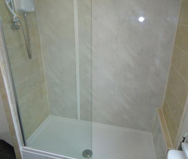 3 bedroom terraced house to rent - Photo 6