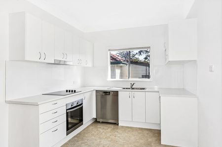 FAMILY HOME IN SOUGHT AFTER STREET - Photo 2