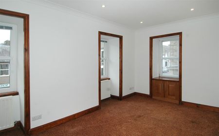 2 Bed House - End Terrace - Photo 3