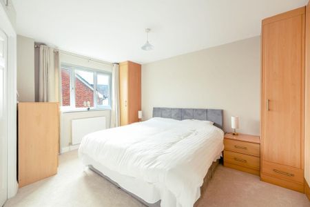 5 bedroom detached house to rent - Photo 3