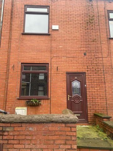 Dunham Street, Lees, Oldham, OL4 - Photo 5