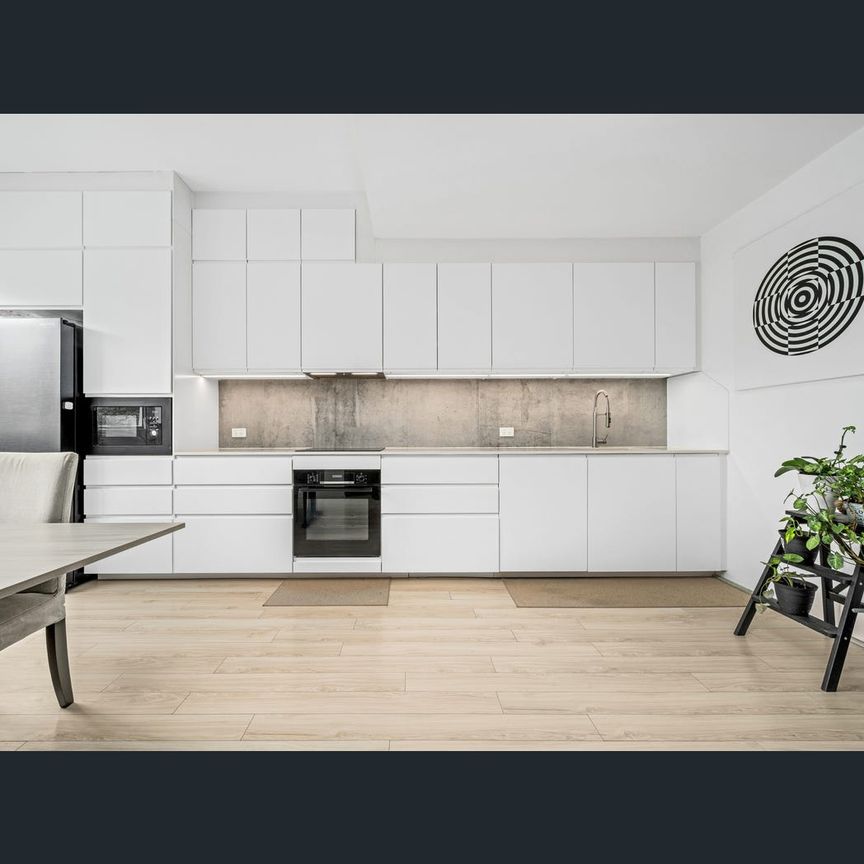 10c/31-37 Pacific Parade, Dee Why, NSW 2099 - Photo 1