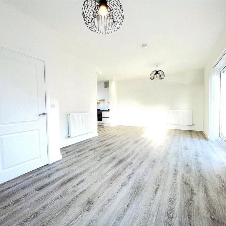 3 bedroom end of terrace house to rent - Photo 1
