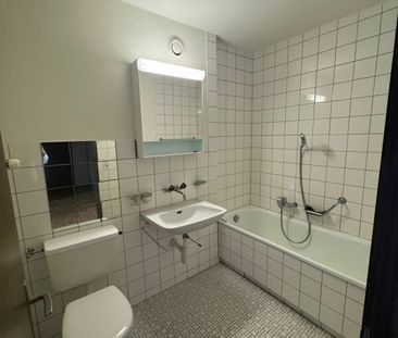 Beautiful 3.5 ZWG now free! - Photo 1