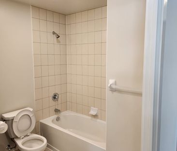 For Lease - 38 Annie Craig Drive Unit# 1410, Toronto, Ontario - Photo 5