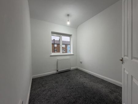 3 bedroom terraced house to rent - Photo 2