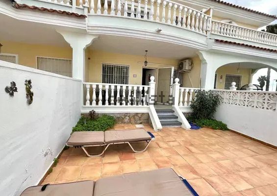 Alquiler de chalet pareado en Doña Pepa