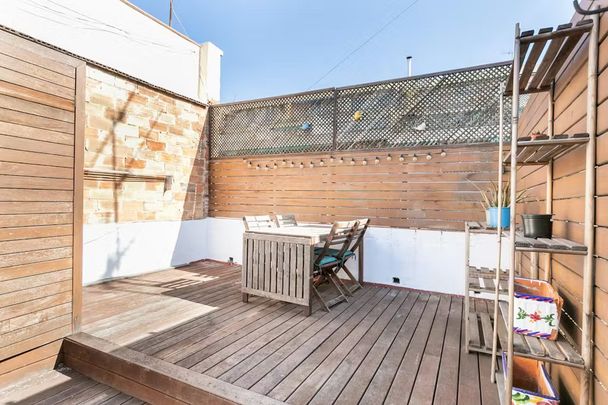 Carrer de Casanova, Barcelona, Catalonia 08011 - Photo 1