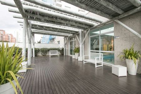Apartamento com 2 quartos e 79m² para alugar em Jardim Europa, Porto Alegre. - Photo 2