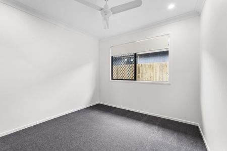 Brand new stylish 3 bedroom plus study for rent in Caboolture! Ducted Air Con! - Photo 5