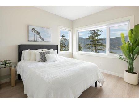 Gorgeous Townhome – McKinley Beach - Photo 4