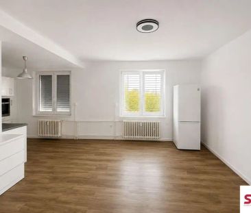 Pronájem prostorného bytu 2+kk částečně zařízený se klepem Púchovsk... - Photo 5
