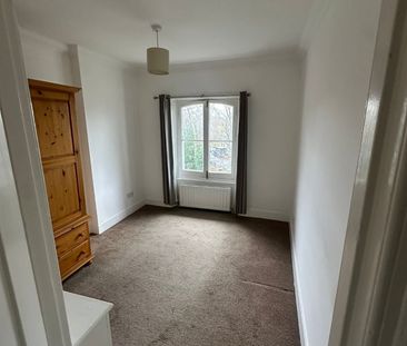 2 Bed Flat, Stratheden Road, SE3 - Photo 2