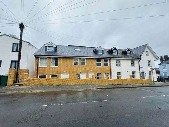 1 bedroom flat to rent - Photo 1