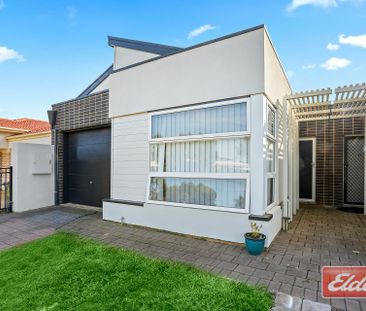 13 Orleana Boulevard - Photo 5