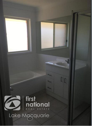 7 Aqua Court, Cameron Park NSW 2285 - House For Rent | Domain - Photo 1