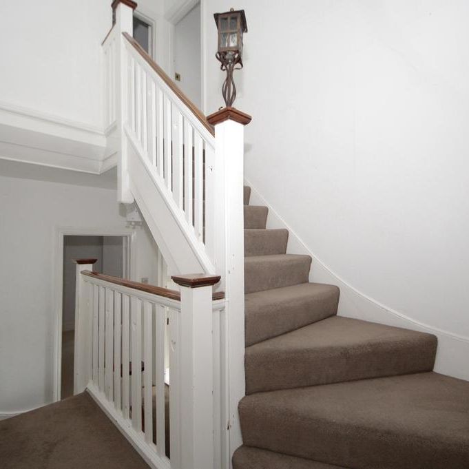 5 bedroom semi-detached house to rent - Photo 1