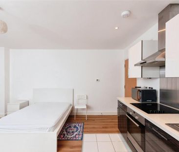 Studio to rent - Photo 4