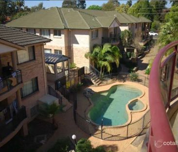 2 spacious bedrooms in a Prime Merrylands Location - Photo 2