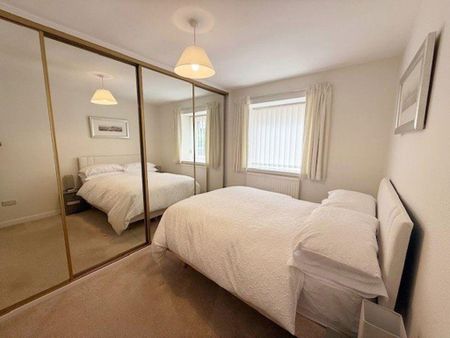 3 bedroom semi-detached house to rent - Photo 2