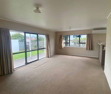 Spacious 2-Bedroom Flat - Ideal for a Small Family - Photo 2
