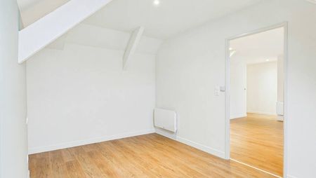 Beau F2 neuf - parking - Photo 2