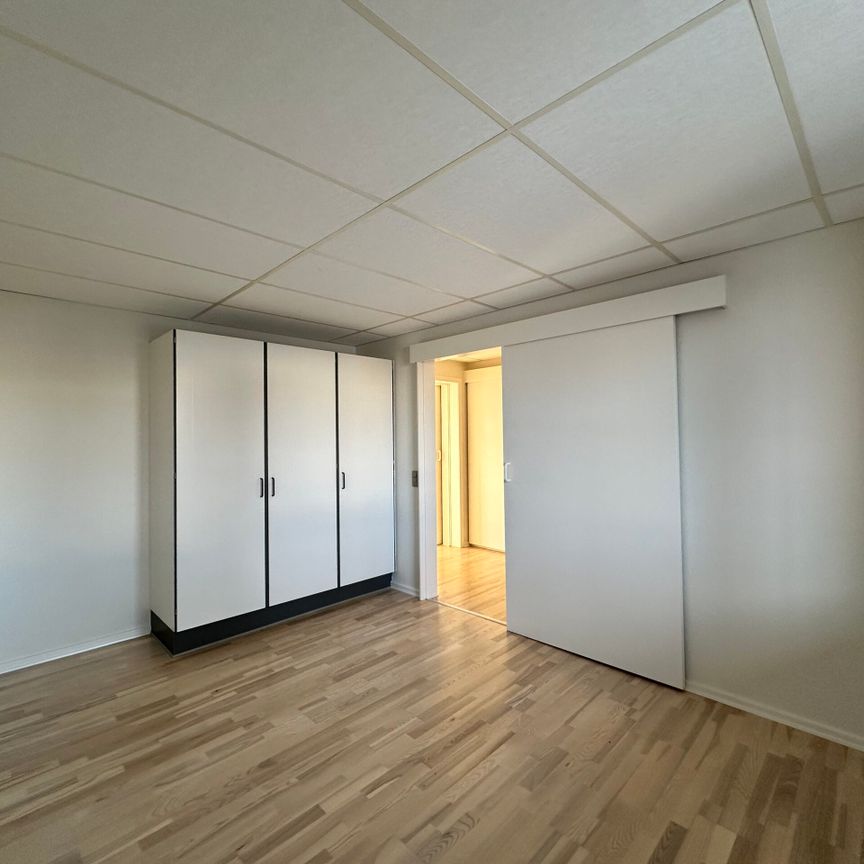 Moderne 2-værelses lejlighed i Nørresundby med grønne omgivelser - Photo 1
