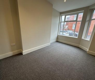 2 bedroom semi-detached house to rent - Photo 3