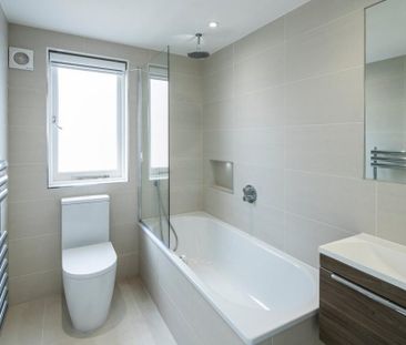 3 bedroom apartment to rent - Photo 5