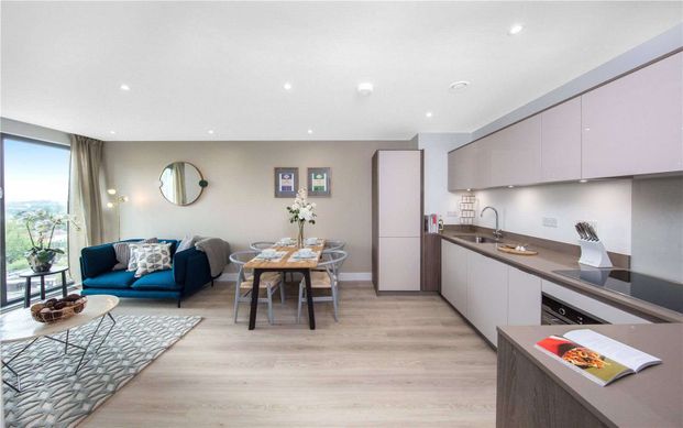 A stylish luxury apartment convenient for town and station - Photo 1