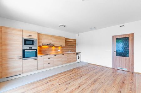 Pronájem bytu 1+kk 37 m² - Photo 2