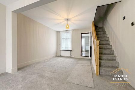 2 bedroom terraced house to rent - Photo 2