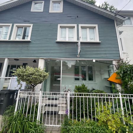 For Lease - 1813 Gerrard Street, Toronto, Ontario - Photo 5