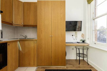 Rent includes electricity, water and central heating - Photo 5