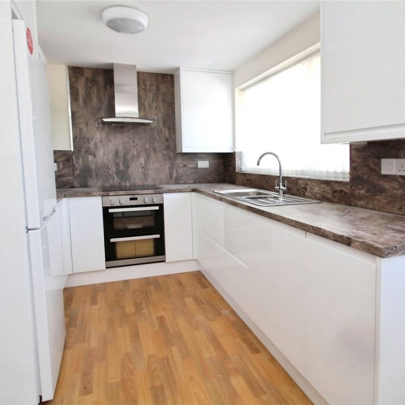 Common Side Farm, New Road, Old Snydale, Pontefract, WF7 - Photo 1