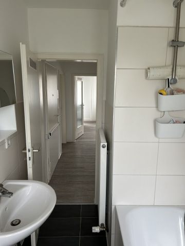 Moderne 2-Zimmer-Wohnung mit Balkon in Essen - Foto 4