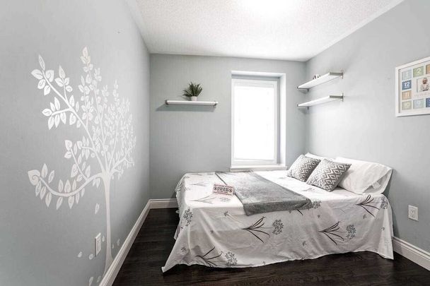 For Lease - 15 Vanhorne Close, Brampton, Ontario - Photo 1