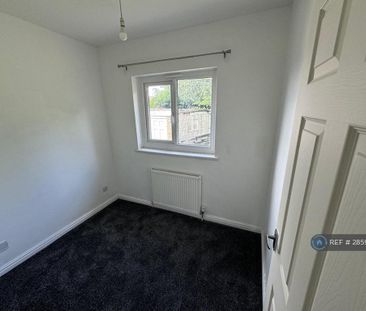 4 bedroom bungalow to rent - Photo 2