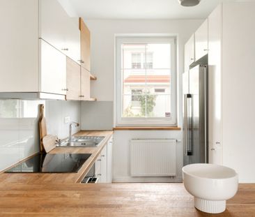 Wygodny segment z ogródkiem - Zdjęcie 2