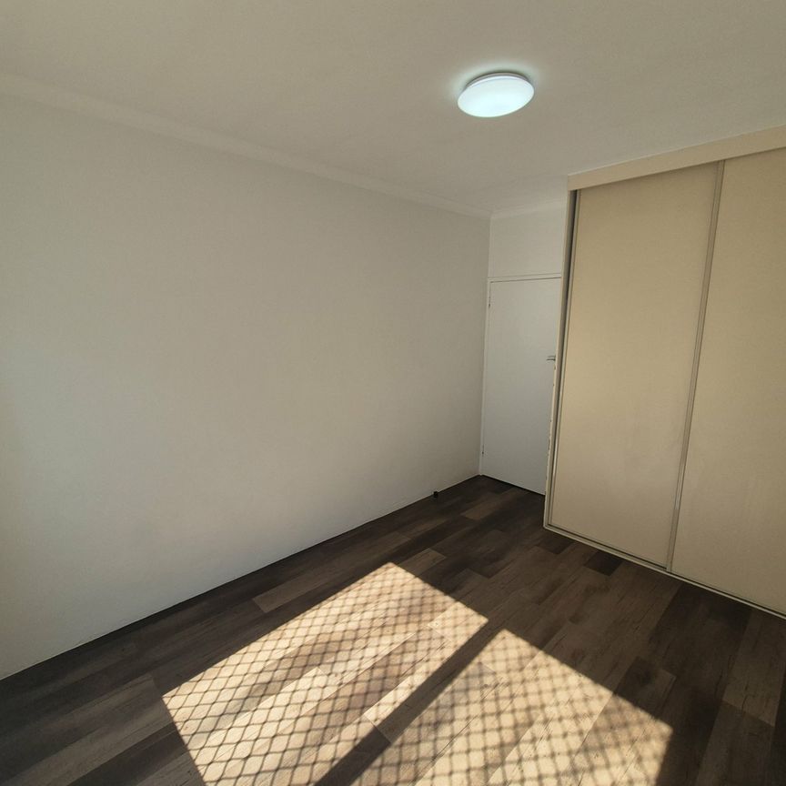 1 BEDROOM, 1 BATHROOM UNIT IN EASTSIDE CLOSE TO CBD - Photo 1