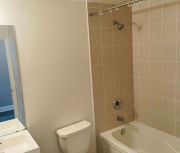 For Lease - 17 Zorra Street Unit# 2005, Toronto, Ontario - Photo 5