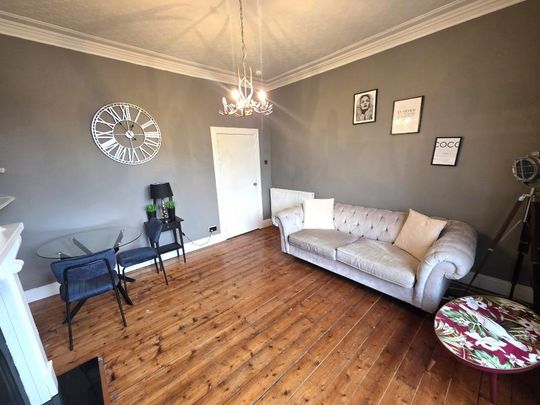 2 bedroom flat to rent - Photo 1